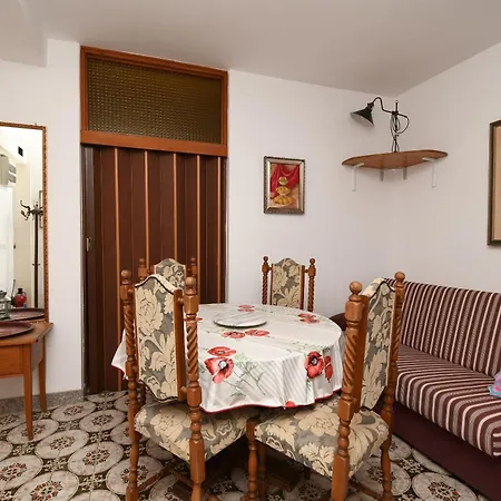 Figs Apartment *